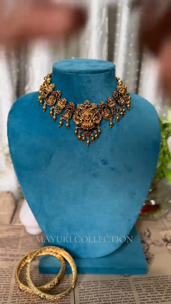 Antique Gold-Tone Choker Necklace Set with Jhumka - Image 2