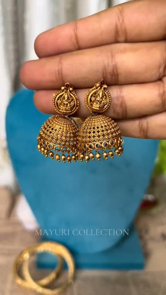 Antique Gold-Tone Choker Necklace Set with Jhumka - Image 3