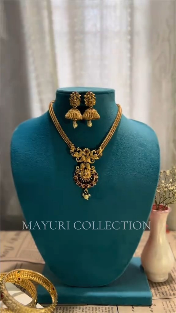 Gold-Tone Antique-Style Necklace Set with Jhumka Earrings